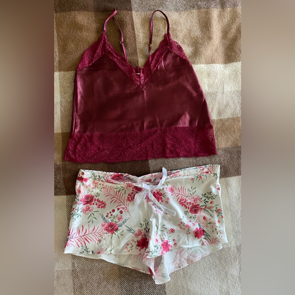 NWOT. Carol Burgundy and Floral Sleepwear Set, Sz S